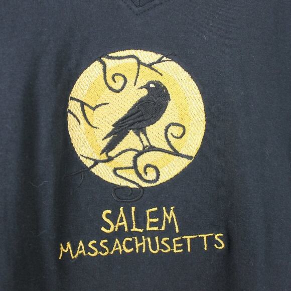 Salem MA T-Shirt Embroidered Gold Moon & Black Crow Size Medium - Picture 2 of 5